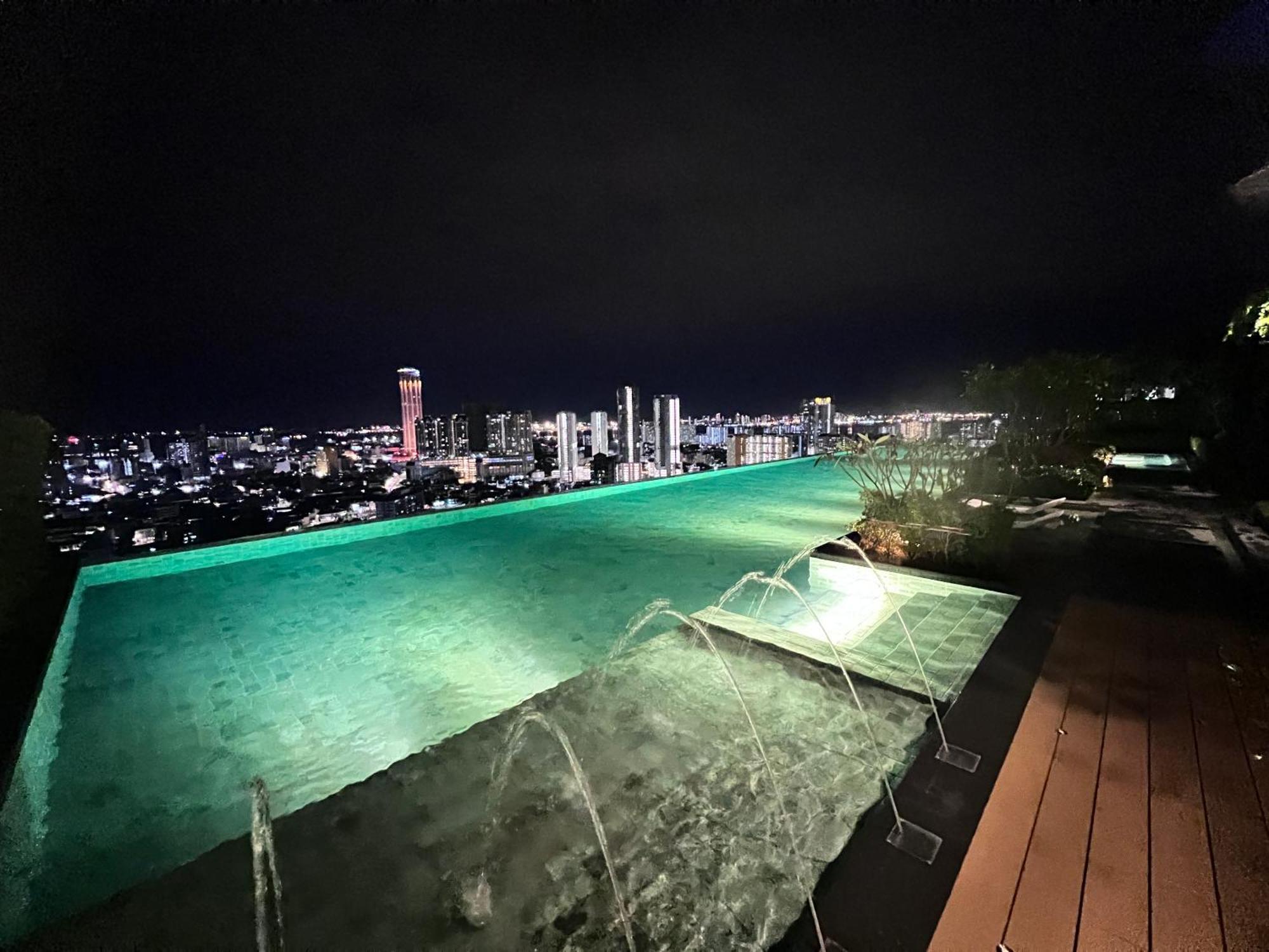 Georgetown#amazing Skypool#modern & Elegant Suite# * George Town