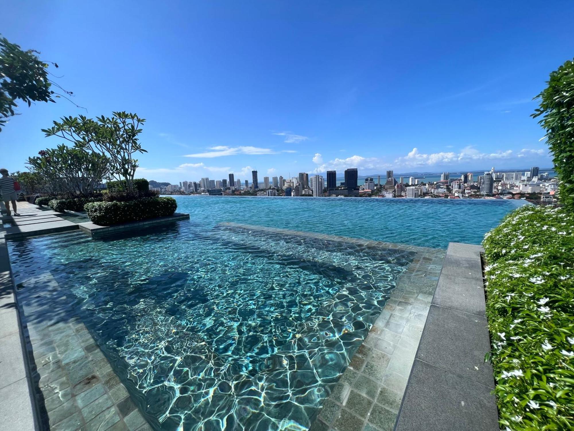 Georgetown#amazing Skypool#modern & Elegant Suite# * George Town